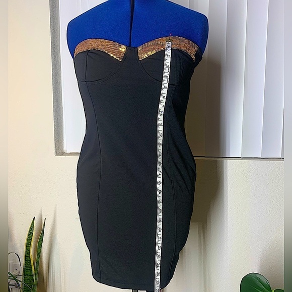 Black and Gold Sequin Strapless Bodycon mini dress heartshape top - Picture 5 of 7
